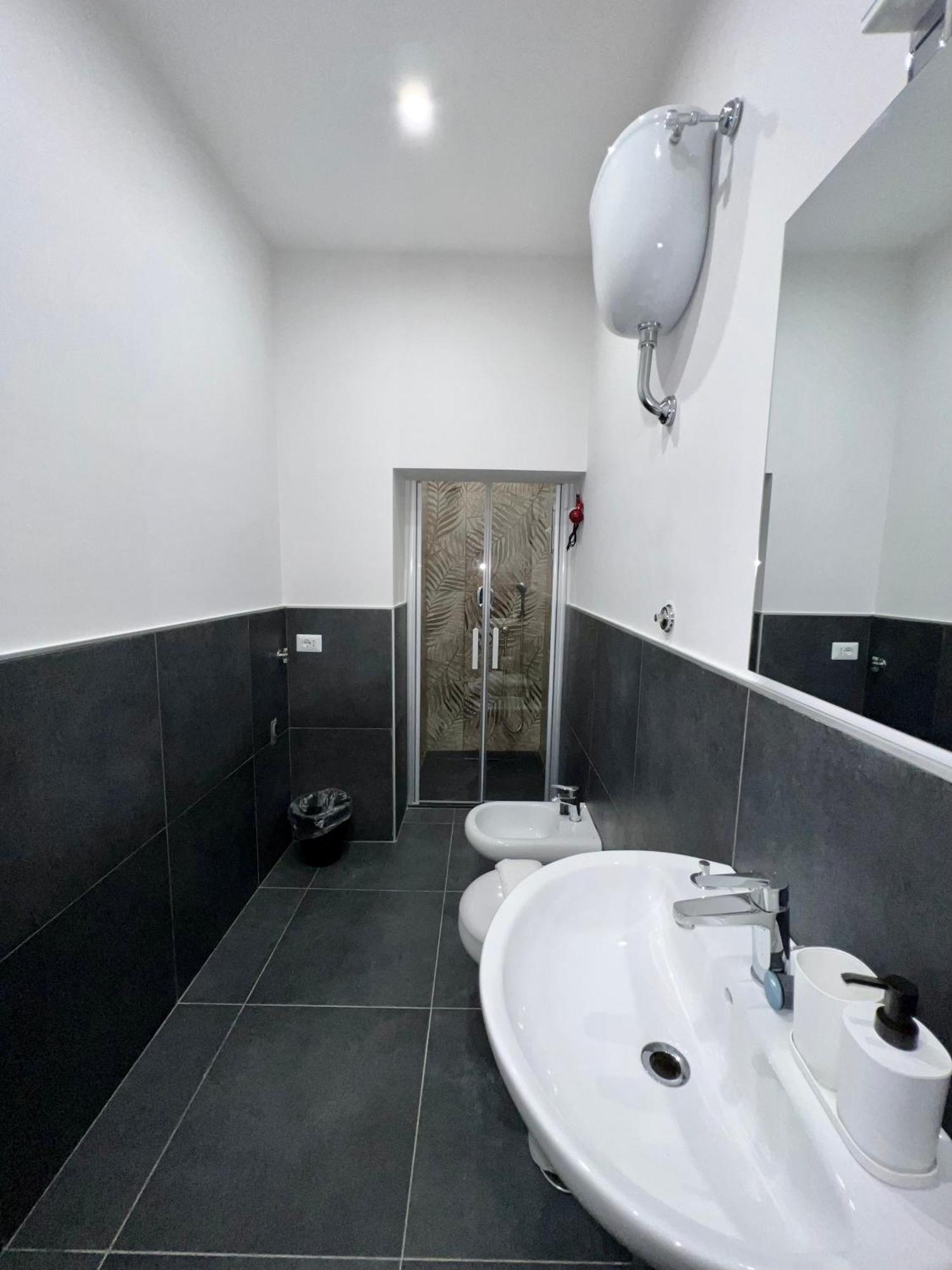 Civico Sedici Hotel Napels Buitenkant foto